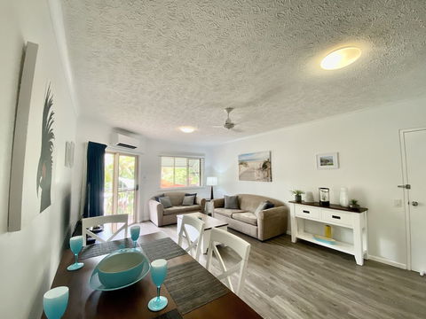 Cairns Beach Resort - Accommodation Burleigh 4
