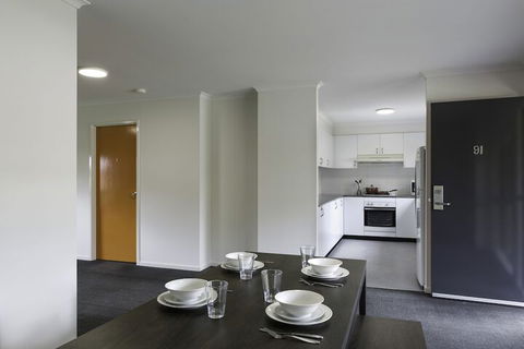 Macquarie University Village - Accommodation Burleigh 7