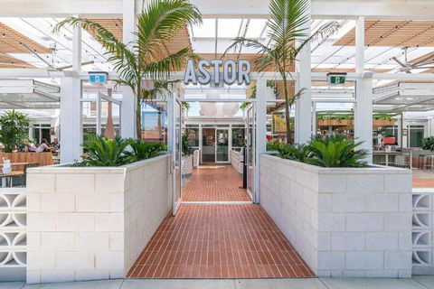 Astor Hotel Motel - Accommodation Burleigh 3