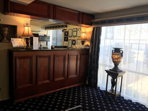 Albury Georgian Motel & Suites - Accommodation Burleigh 2