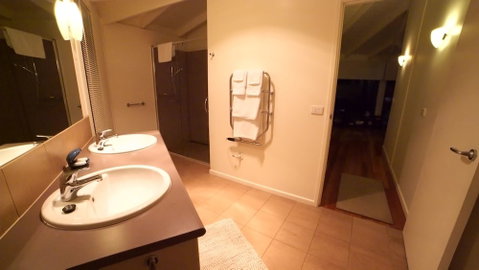 Limosa Rise - Accommodation Burleigh 4