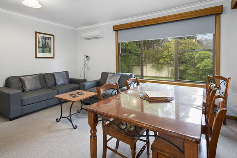 Marsden Court Apartments - Accommodation Burleigh 4