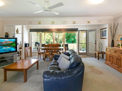 Glen Isla House - Accommodation Burleigh 4