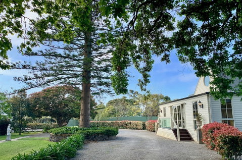 Glen Isla House - Accommodation Burleigh 2