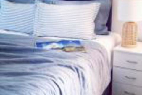 Ruskin House - Accommodation Burleigh 0