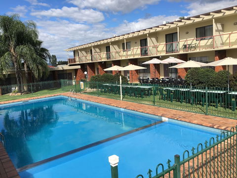 Redhill Tamworth Motor Inn & Conference Centre - Accommodation Burleigh 4