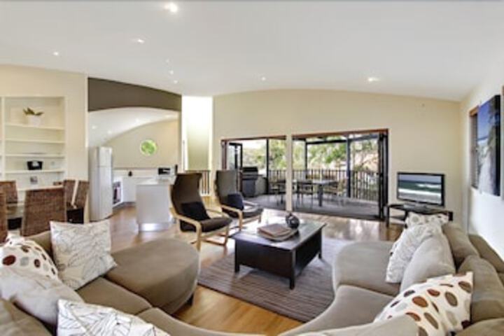 Suffolk Park NSW Accommodation Burleigh