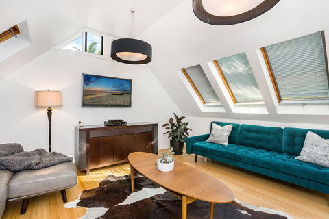 A PERFECT STAY - A Top Spot - Accommodation Burleigh 5