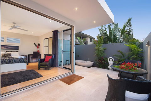 Cavvanbah - Accommodation Burleigh 5