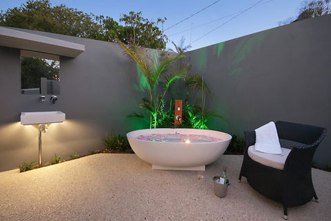 Cavvanbah - Accommodation Burleigh 4