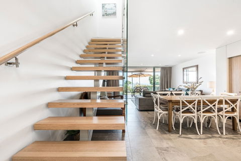 A Perfect Stay - 11 James Cook Apartments - Accommodation Burleigh 5