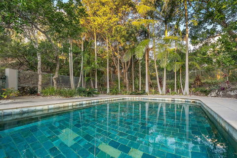 A Perfect Stay - 11 James Cook Apartments - Accommodation Burleigh 4