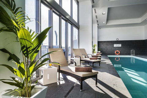 Fraser Suites Perth - Accommodation Burleigh 5