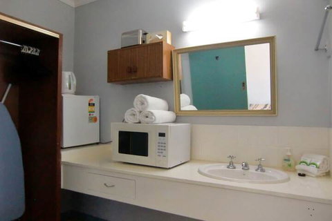 Bairnsdale Kansas City Motel - Accommodation Burleigh 3