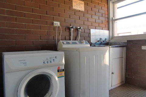 Bairnsdale Kansas City Motel - Accommodation Burleigh 7