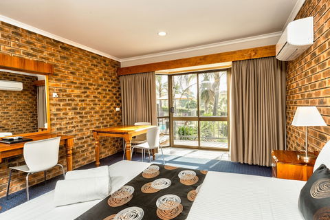 Hume Country Motor Inn - Accommodation Burleigh 6