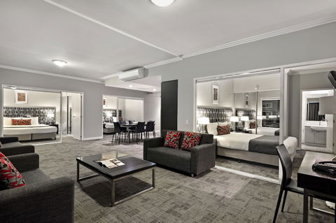 Quest Campbelltown - Accommodation Burleigh 4