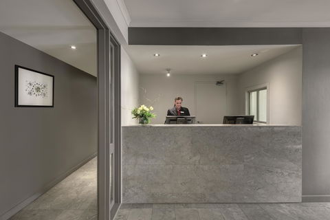 Adina Apartment Hotel Sydney Chippendale - Accommodation Burleigh 4