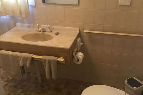 Sturt Motel - Accommodation Burleigh 7