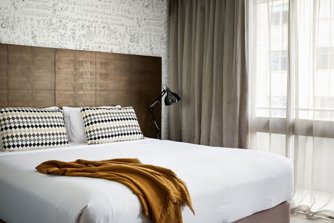 Punthill Spring Hill - Accommodation Burleigh 5