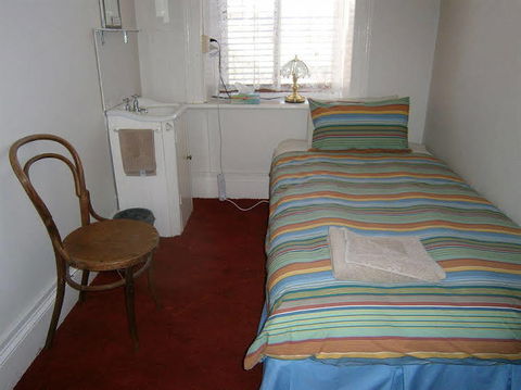 The Grand Guesthouse - Accommodation Burleigh 1
