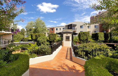 Astra Apartments - The Griffin - Accommodation Burleigh 1