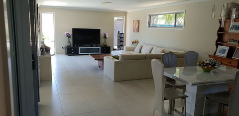 Arlia Sands Apartments - Accommodation Burleigh 0