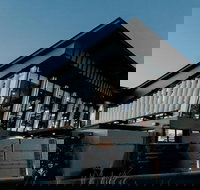 Highlander Hotel - Accommodation Burleigh