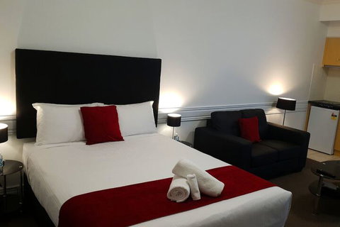 Beaumont Kew - Accommodation Burleigh 2