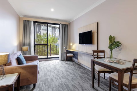 Oaks Sydney North Ryde Suites - Accommodation Burleigh 5