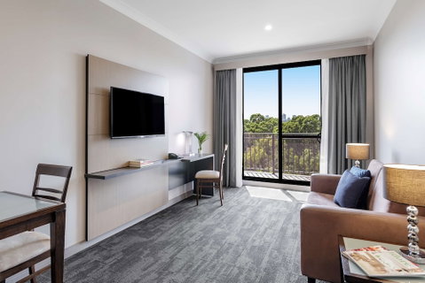 Oaks Sydney North Ryde Suites - Accommodation Burleigh 6