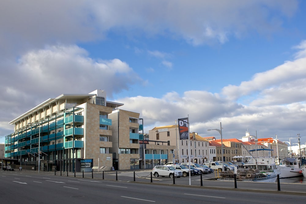 Unknown ACT Accommodation Burleigh