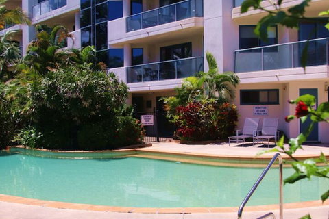 181 The Esplanade - Accommodation Burleigh 2