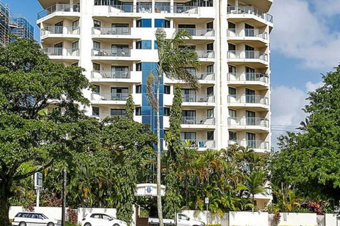 181 The Esplanade - Accommodation Burleigh 1
