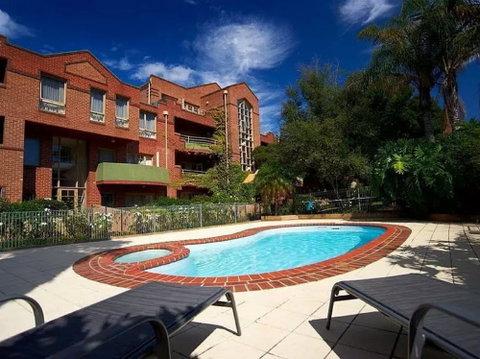 Comfort Apartments Royal Gardens - Accommodation Burleigh 3