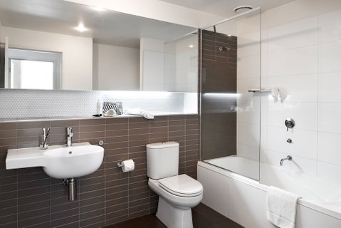 Punthill Knox - Accommodation Burleigh 3