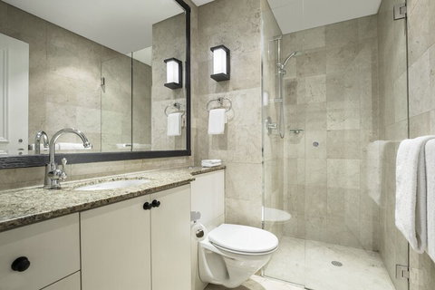 Mantra 2 Bond Street - Accommodation Burleigh 7