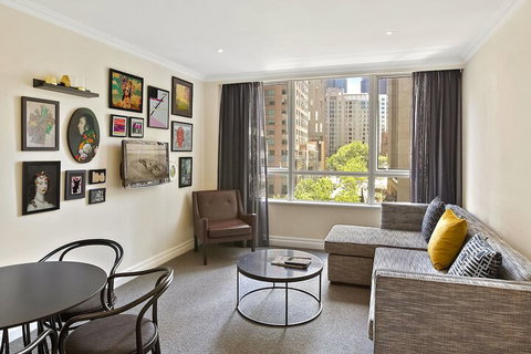 Mantra 2 Bond Street - Accommodation Burleigh 5