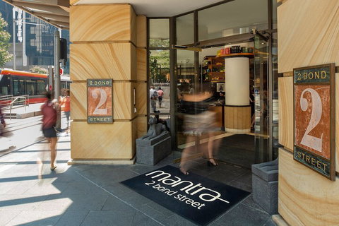 Mantra 2 Bond Street - Accommodation Burleigh 1