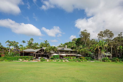 BreakFree Aanuka Beach Resort - Accommodation Burleigh 1