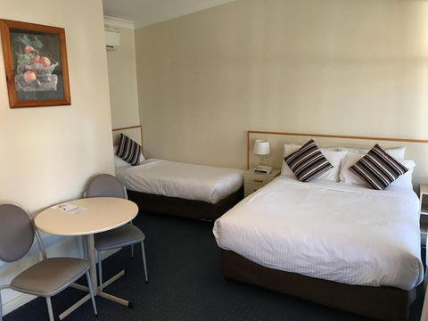 Orange Motor Lodge - Accommodation Burleigh 2