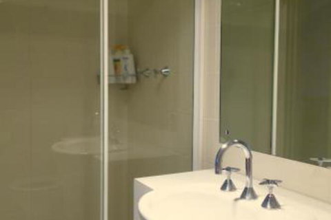 Kingston Terrace Apartments - Accommodation Burleigh 6