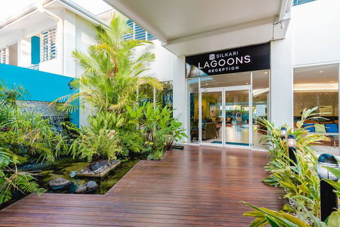Silkari Lagoons Port Douglas - Accommodation Burleigh 2