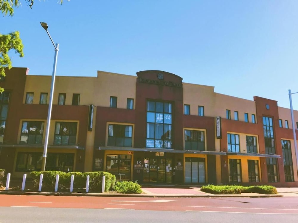 Joondalup WA Accommodation Burleigh
