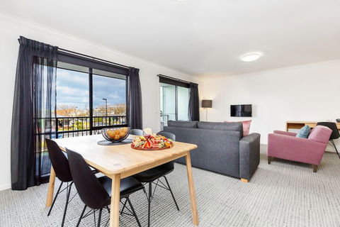 Quest Sale - Accommodation Burleigh 5