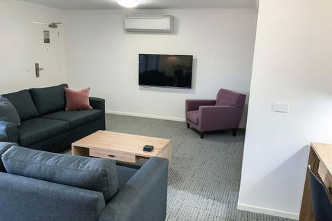 Quest Sale - Accommodation Burleigh 7