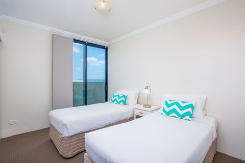 Republic Apartments - Accommodation Burleigh 7