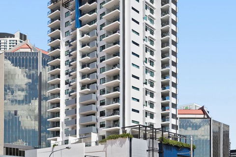 Republic Apartments - Accommodation Burleigh 1