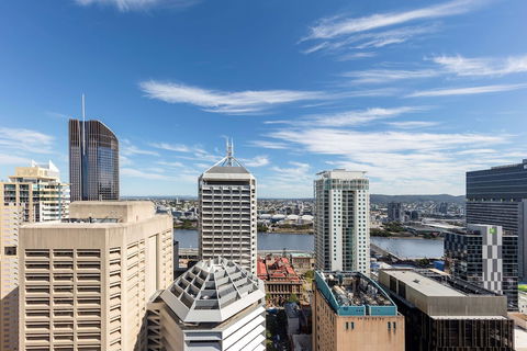 Oaks Brisbane Festival Suites - Accommodation Burleigh 3
