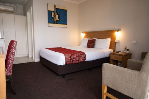 Admiralty Inn - Accommodation Burleigh 4